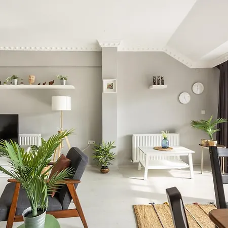 Charming Besiktas Flat With A Lovely Terrace Apartment *