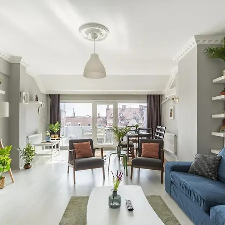 Charming Besiktas Flat With A Lovely Terrace Apartment *
